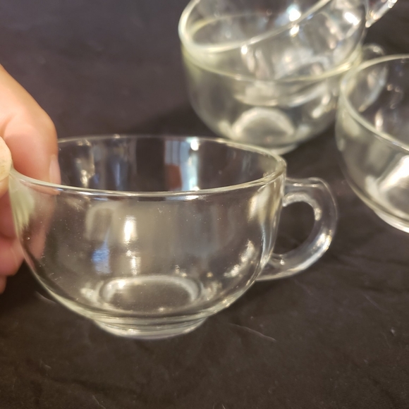 Set of 4 Vintage Clear Glass Teacups - Picture 2 of 4